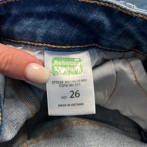 Hidden Denim Distressed Skinny Jeans - Picture 9 of 11